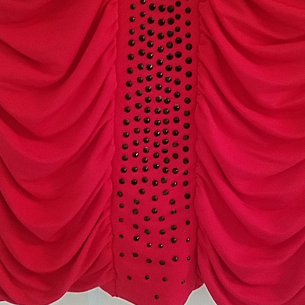Red top - Picture 2 of 3